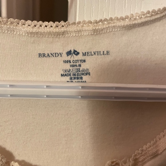 BRANDY MELVILLE t shirt - Picture 2 of 2